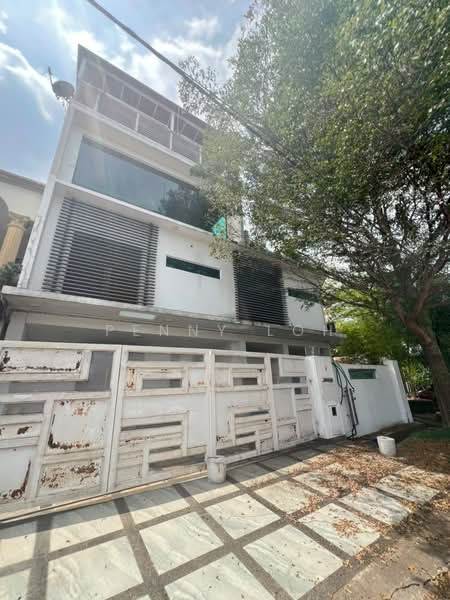 2.5-storey Terraced House for Sale in Pandan Indah (Ampang) - Penny Loh - Exterior - PropertyGuru.com.my