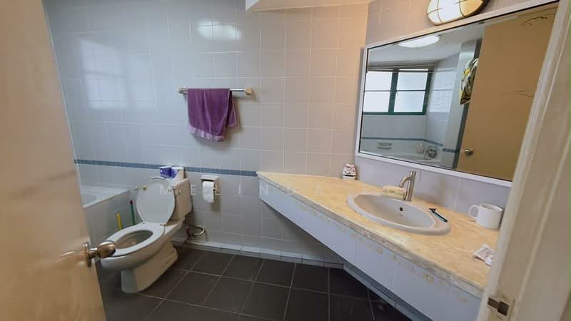 Kondominium untuk Dijual di The Straits View Condominium - Melinda Ee - Bathroom - PropertyGuru.com.my