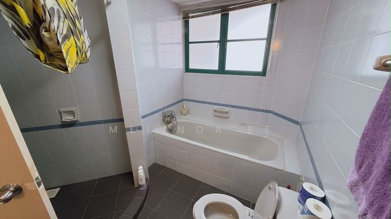 Kondominium untuk Dijual di The Straits View Condominium - Melinda Ee - Bathroom - PropertyGuru.com.my