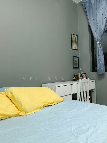 1.5-storey Terraced House for Sale in Taman Molek (Johor Bahru) - Melinda Ee - Bedroom - PropertyGuru.com.my