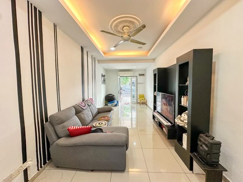 Rumah Teres 1-Tingkat untuk Dijual di Hulu Semenyih (Selangor) - Mohd Faizal - Living Room - PropertyGuru.com.my