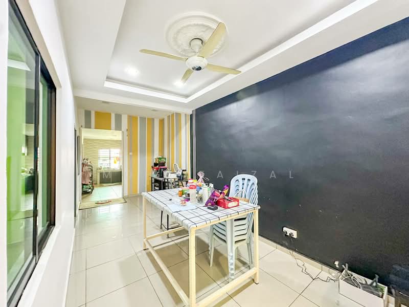 Rumah Teres 1-Tingkat untuk Dijual di Hulu Semenyih (Selangor) - Mohd Faizal - Dining Room - PropertyGuru.com.my