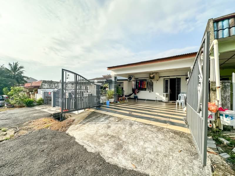 Rumah Teres 1-Tingkat untuk Dijual di Hulu Semenyih (Selangor) - Mohd Faizal - Exterior - PropertyGuru.com.my