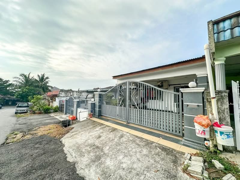 Rumah Teres 1-Tingkat untuk Dijual di Hulu Semenyih (Selangor) - Mohd Faizal - Exterior - PropertyGuru.com.my