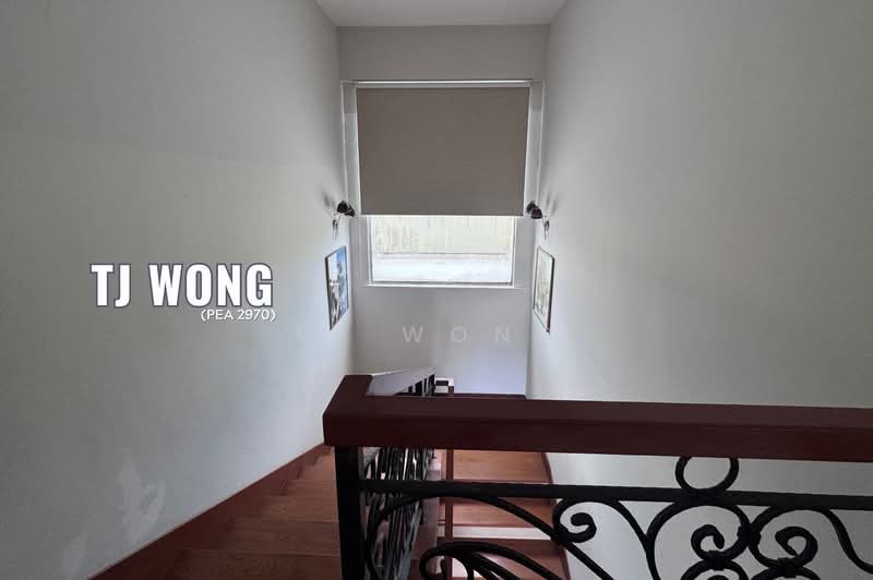 Condominium for Sale at Bayshore Condominium - TJ Wong - Staircase to upper level - PropertyGuru.com.my