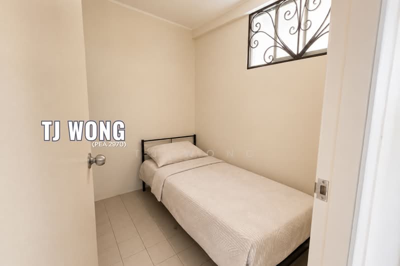 Condominium for Sale at Bayshore Condominium - TJ Wong - Maid room with separate entrance - PropertyGuru.com.my