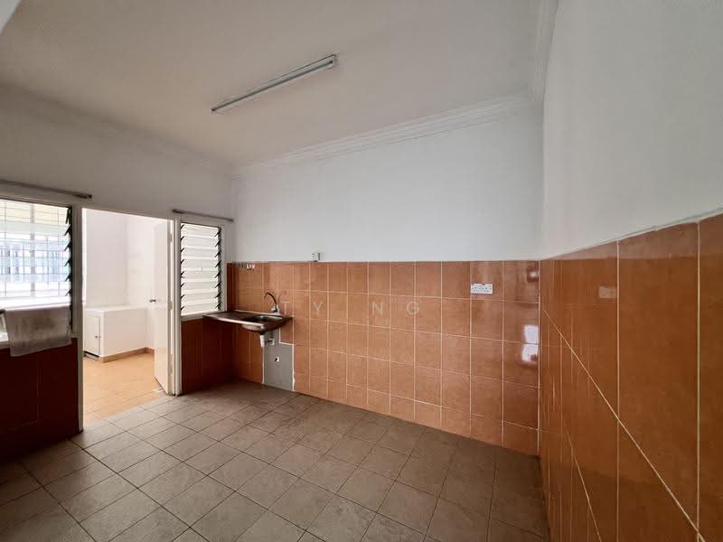 Pangsapuri untuk Dijual di Villamas Apartment - TY Ng - Kitchen - PropertyGuru.com.my