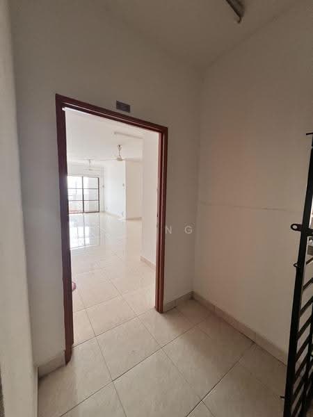 Pangsapuri untuk Dijual di Villamas Apartment - TY Ng - Entrance - PropertyGuru.com.my