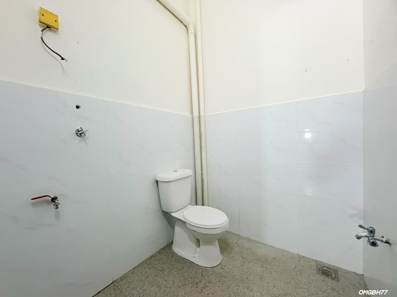 2-storey Terraced House for Sale in Taman Gembira (Klang) - Daniel Kok - Bathroom - PropertyGuru.com.my