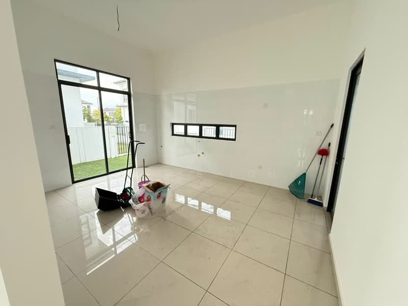 Bungalow House untuk Dijual di Eco Grandeur (Puncak Alam) - Lucas Loh - Living Room - PropertyGuru.com.my