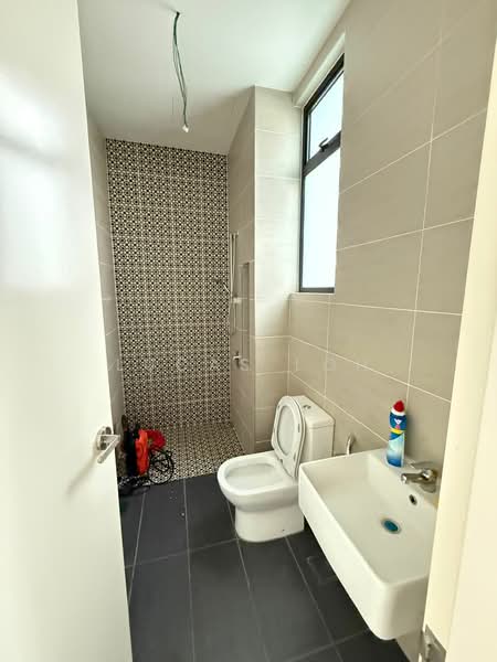 Bungalow House untuk Dijual di Eco Grandeur (Puncak Alam) - Lucas Loh - Bathroom - PropertyGuru.com.my