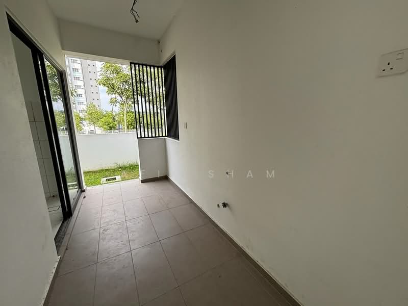 2-storey Terraced House for Sale in Bandar Gamuda Gardens (Rawang) - Afiq Sham - Balcony - PropertyGuru.com.my