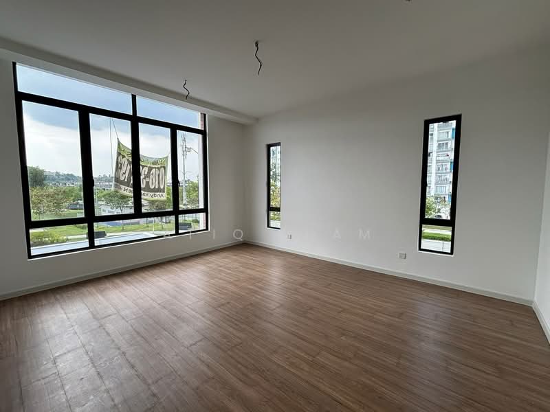 2-storey Terraced House for Sale in Bandar Gamuda Gardens (Rawang) - Afiq Sham - Living Room - PropertyGuru.com.my