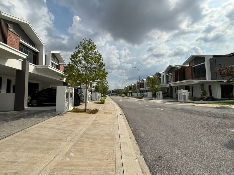 2-storey Terraced House for Sale in Bandar Gamuda Gardens (Rawang) - Afiq Sham - Exterior - PropertyGuru.com.my