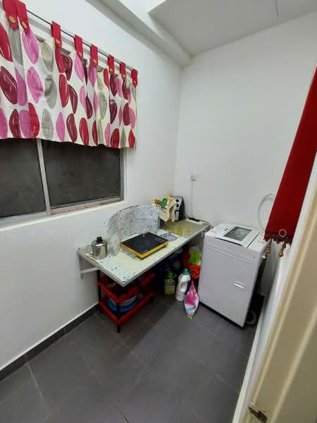Condominium for Sale at Crystal Creek Resort - Christopher Gooi - Kitchen - PropertyGuru.com.my