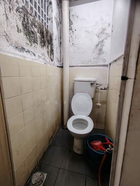 Rumah Teres 2-Tingkat untuk Dijual di George Town (Penang) - Max Ng - Bathroom - PropertyGuru.com.my