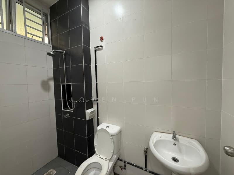 2-storey Terraced House for Sale in Bandar Seri Alam (Masai) - Joyen Pun - Bathroom - PropertyGuru.com.my