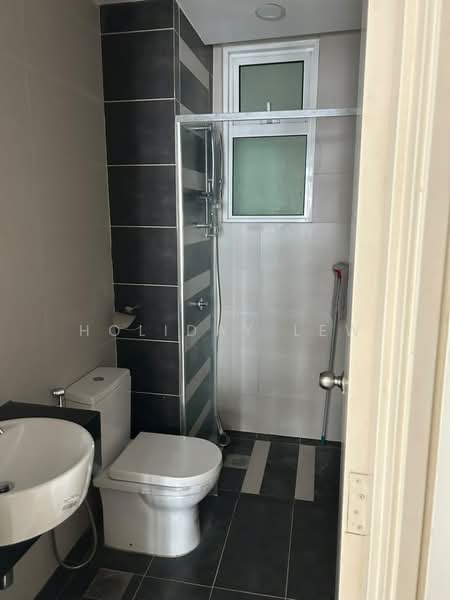 Pangsapuri untuk Dijual di Central Residence @ Sungai Besi - Holiday Lew - Bathroom - PropertyGuru.com.my