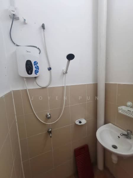 2-storey Terraced House for Sale in Senai (Kulai) - Joyen Pun - Bathroom - PropertyGuru.com.my
