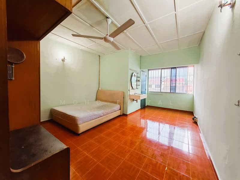 Rumah Teres 2-Tingkat untuk Dijual di Ulu Kelang (Selangor) - Mohd Faizal - Bedroom - PropertyGuru.com.my