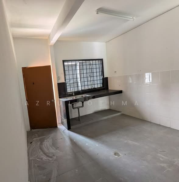 1-storey Terraced House for Sale in Port Dickson (Negeri Sembilan) - Azrul Othman - Kitchen - PropertyGuru.com.my