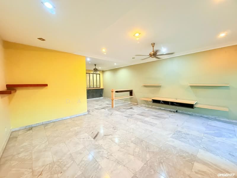 Rumah Teres 2-Tingkat untuk Dijual di Taman Teluk Pulai (Klang) - Daniel Kok - Living Room - PropertyGuru.com.my