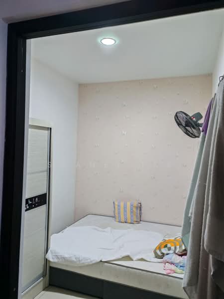 Rumah Teres 2-Tingkat untuk Dijual di Taman Mengkibol (Kluang) - Shanel Tee - Bedroom - PropertyGuru.com.my