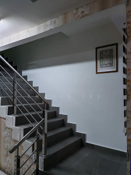 Rumah Teres 2-Tingkat untuk Dijual di Taman Mengkibol (Kluang) - Shanel Tee - Corridor - PropertyGuru.com.my