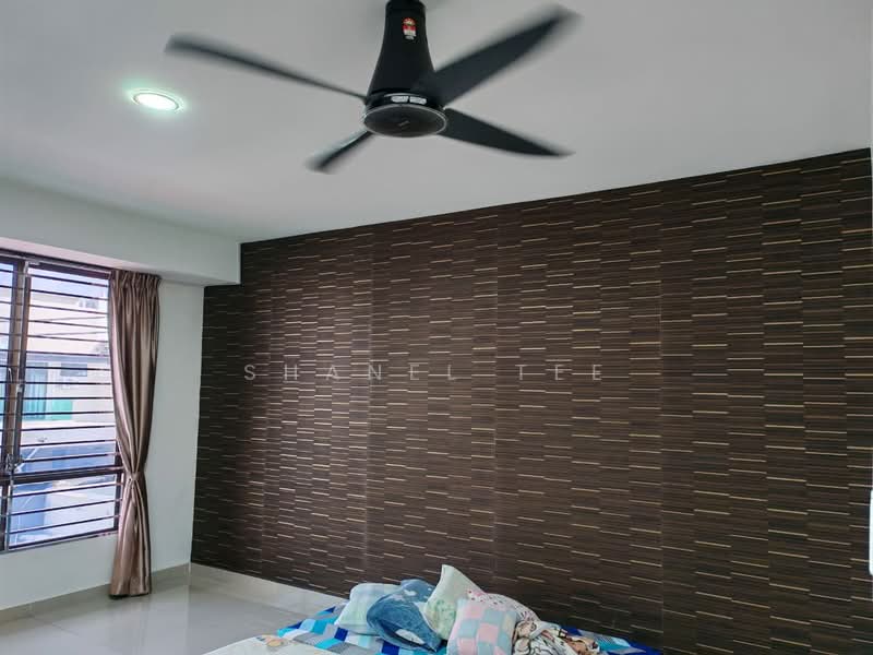 Rumah Teres 2-Tingkat untuk Dijual di Taman Mengkibol (Kluang) - Shanel Tee - Bedroom - PropertyGuru.com.my