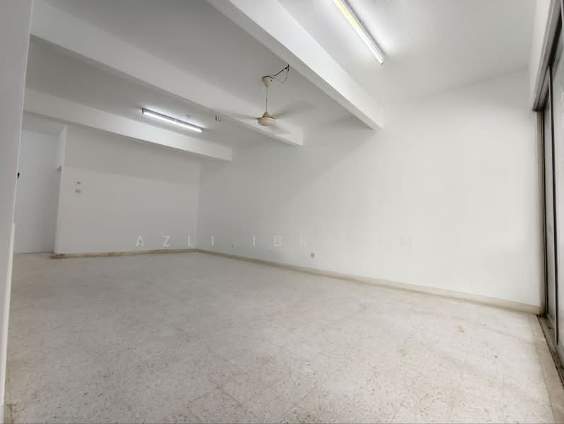 2-storey Terraced House for Sale in Taman Kesuma (Ampang) - Azli Ibrahim - Interior - PropertyGuru.com.my