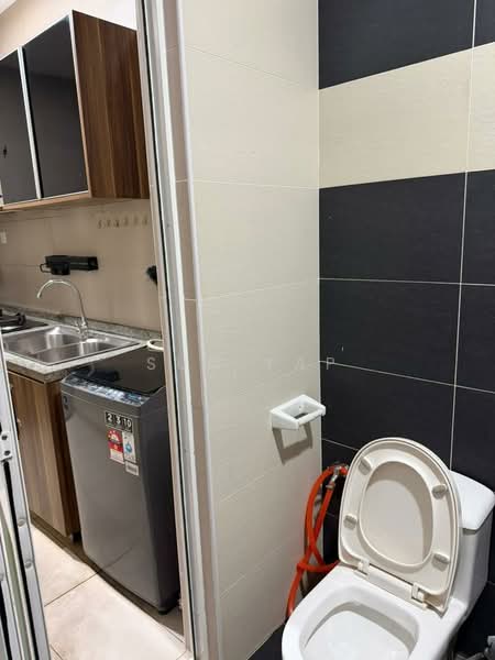 Service Residence for Rent at D'Secret Garden (Pangsapuri Kempas Indah) - Sun Yap - Kitchen - PropertyGuru.com.my