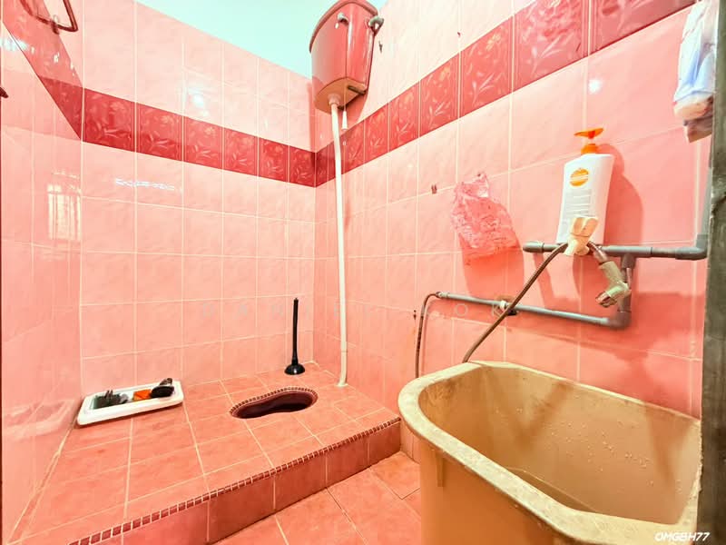 Rumah Teres 2-Tingkat untuk Dijual di Taman Teluk Pulai (Klang) - Daniel Kok - Bathroom - PropertyGuru.com.my