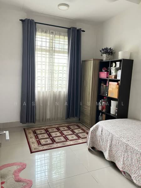 2-storey Terraced House for Sale in Kota Seriemas (Nilai) - Haslina Ismail - Bedroom - PropertyGuru.com.my