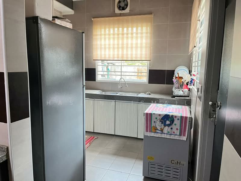 2-storey Terraced House for Sale in Kota Seriemas (Nilai) - Haslina Ismail - Kitchen - PropertyGuru.com.my