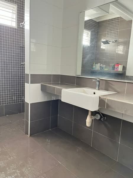 2-storey Terraced House for Sale in Kota Seriemas (Nilai) - Haslina Ismail - Bathroom - PropertyGuru.com.my
