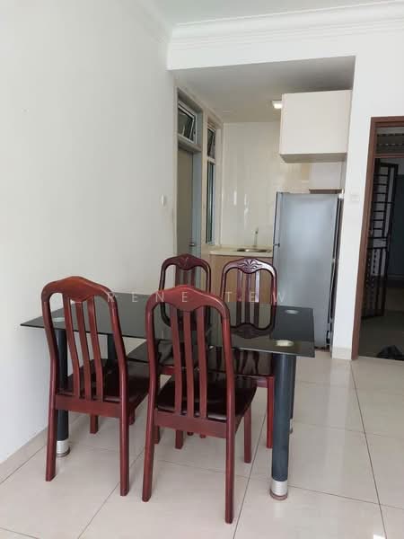 Kediaman Servis untuk Dijual di Pangsapuri Tanah Emas (Golden Sands) - Rene Tew - Dining Room - PropertyGuru.com.my