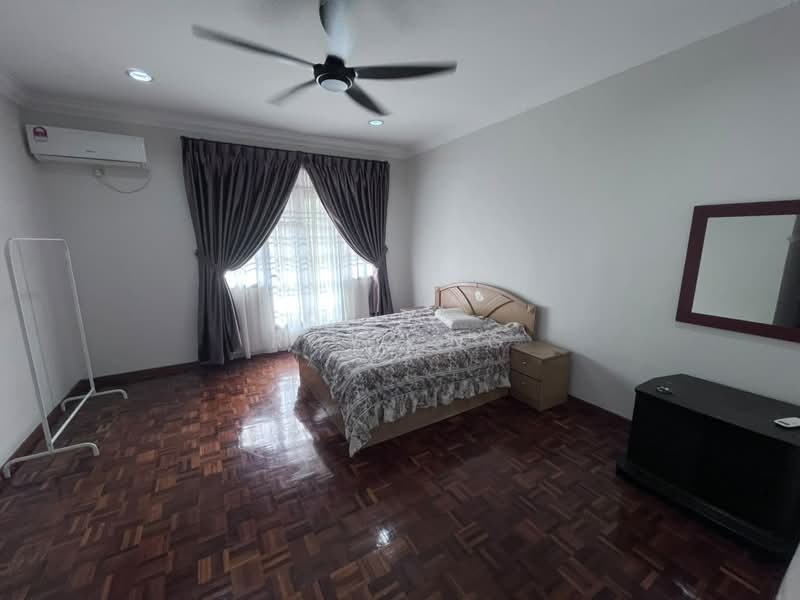 2-storey Terraced House for Rent in Taman Mount Austin (Tebrau) - Royz Ng - Bedroom - PropertyGuru.com.my