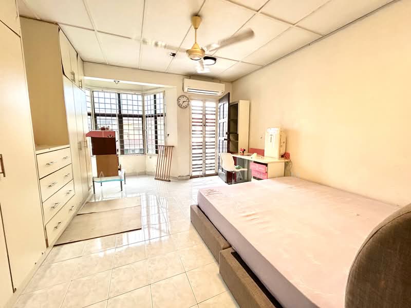 Rumah Teres 2-Tingkat untuk Dijual di Taman Permata (Ulu Kelang) - Azli Ibrahim - Bedroom - PropertyGuru.com.my
