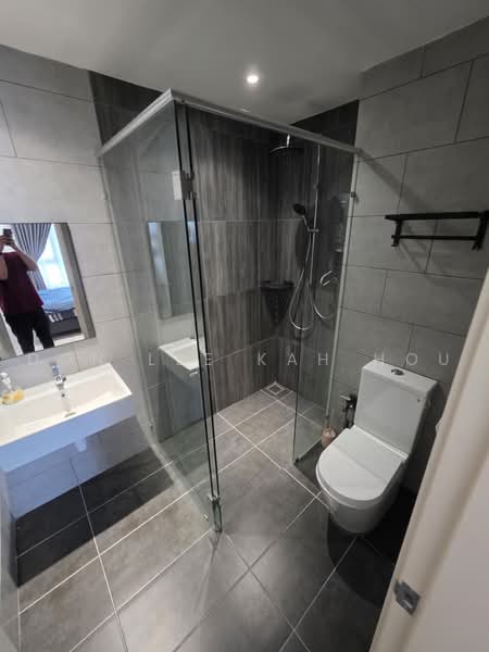 Kediaman Servis untuk Dijual di Meta City - Don Lee Kah Hou - Bathroom - PropertyGuru.com.my