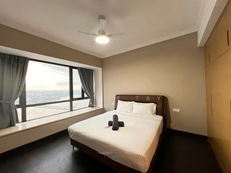 Kondominium untuk Dijual di Bay Laurel @ Country Garden Danga Bay - Eugene Tay - Bedroom - PropertyGuru.com.my
