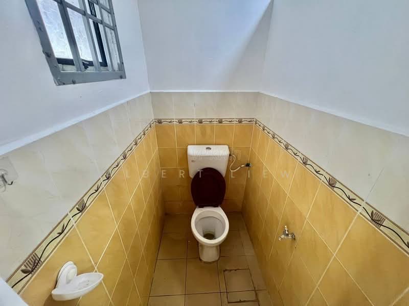 2-storey Terraced House for Sale in Skudai (Johor) - Albert Liew - Bathroom - PropertyGuru.com.my