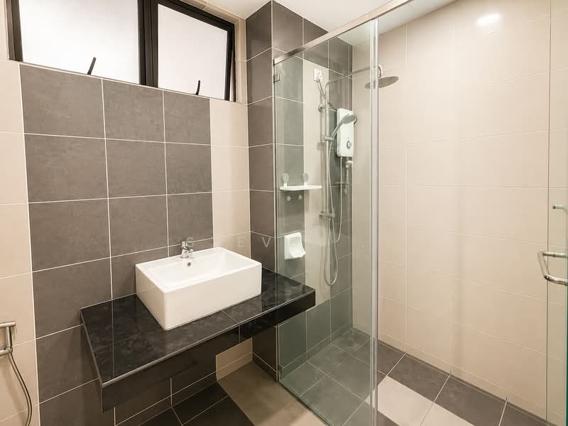 Kondominium untuk Disewa di Upper East @ Tiger Lane - Steven . - Bathroom - PropertyGuru.com.my