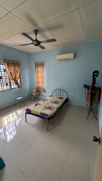 Semi-Detached House for Sale in Seri Aman Heights (Sungai Buloh) - Anthony Foong - Bedroom - PropertyGuru.com.my