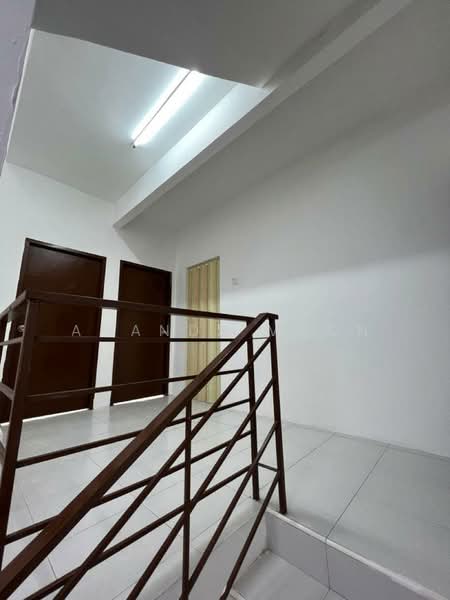 2.5-storey Terraced House for Sale in Kelapa Sawit (Kulai) - Amanda Voon - Corridor - PropertyGuru.com.my