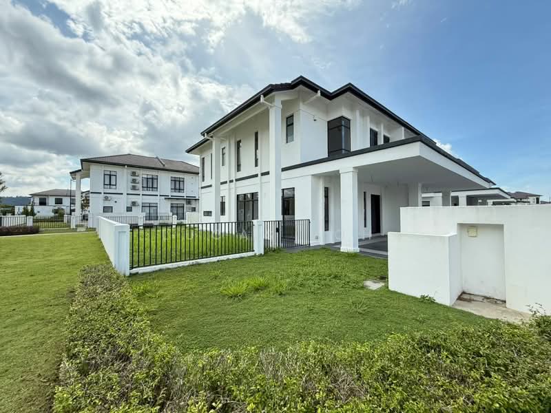 Rumah Berkembar untuk Dijual di Eco Grandeur (Puncak Alam) - Lucas Loh - Exterior - PropertyGuru.com.my