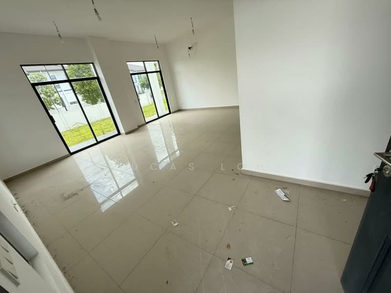 Rumah Berkembar untuk Dijual di Eco Grandeur (Puncak Alam) - Lucas Loh - Living Room - PropertyGuru.com.my