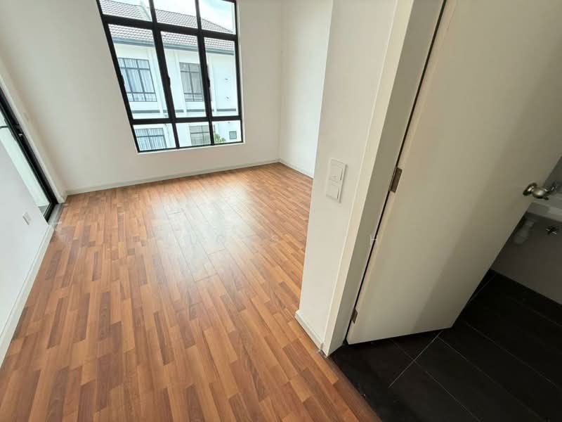 Rumah Berkembar untuk Dijual di Eco Grandeur (Puncak Alam) - Lucas Loh - Interior - PropertyGuru.com.my