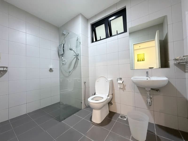 Service Residence for Sale at Meridin Suites @ The Meridin - Yucong . - Bathroom - PropertyGuru.com.my