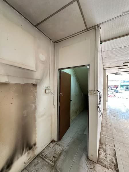 Kedai untuk Disewa di Permas Jaya (Johor) - Fong Lik - Interior - PropertyGuru.com.my