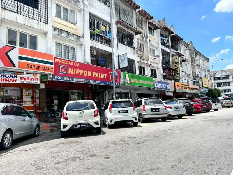 Shop for Rent in Bandar Baru Ampang (Ampang) - Jean Koh - Exterior - PropertyGuru.com.my